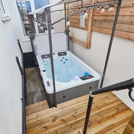 Host & - Salt Rock Retreat * Skelton (North Yorkshire)