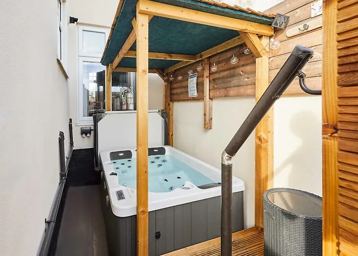 Host & - Salt Rock Retreat * Skelton (North Yorkshire)