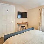 Host & - Salt Rock Retreat